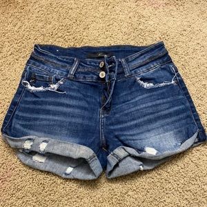Size 27 KanCan stretchy Jean shorts